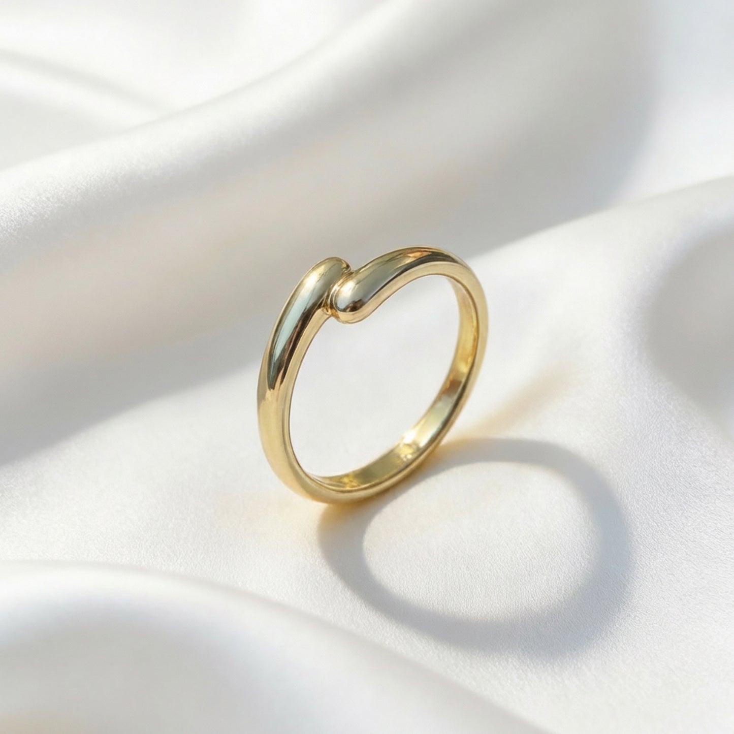 Infinity Curve Bangle